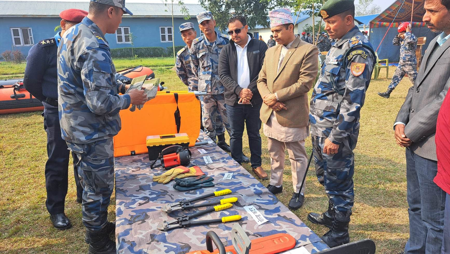 सशस्त्र प्रहरी बल, नेपाल नं. २८ गण हे. क्वा. बर्मेली कपिलवस्तुको निरिक्षण गर्नुहुँदै प्र.जि.अ. शंकरहरि आचार्यज्यू