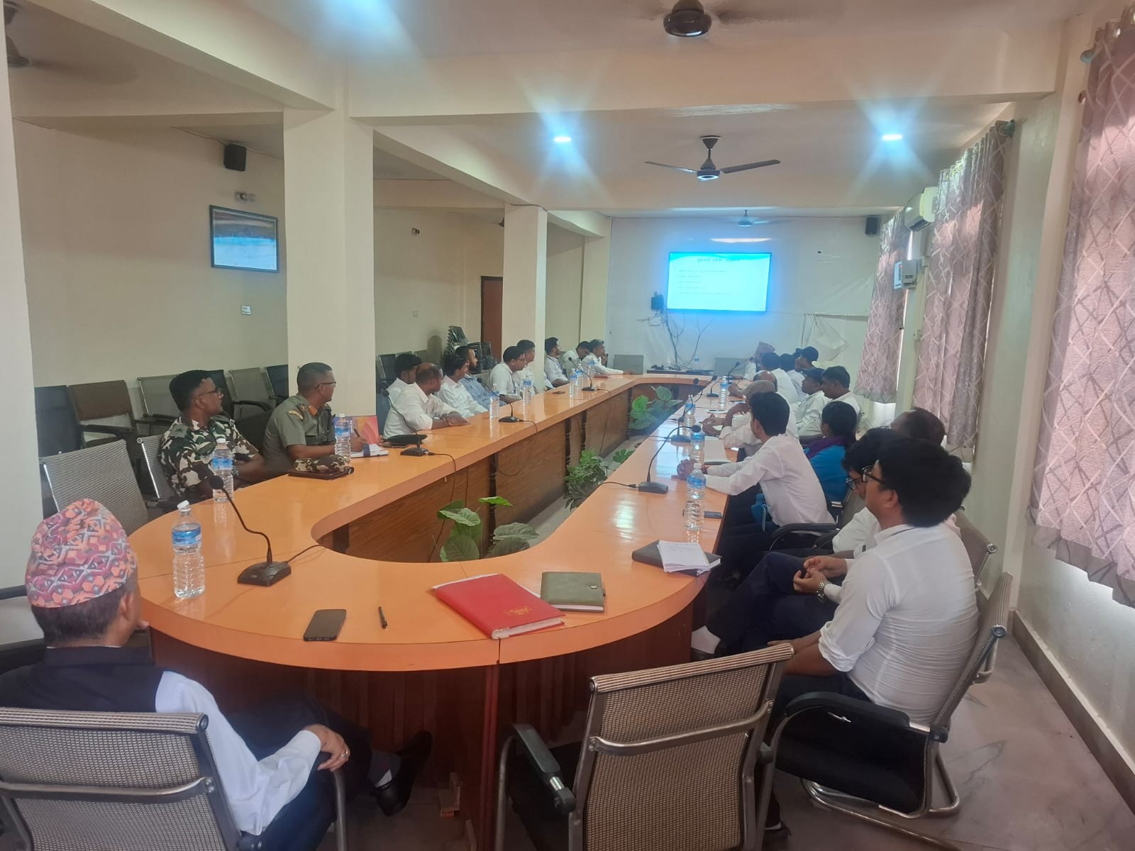 मिति २०८३।०२।१२ गते बसेको सूचना अधिकारीको वैठक